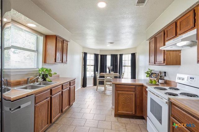 2306 Bluejay Drive, Killeen, TX 76549