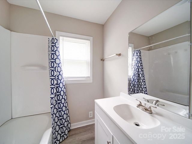 2123 W Sixth Avenue, Gastonia, NC 28052