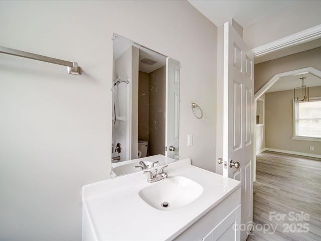2123 W Sixth Avenue, Gastonia, NC 28052