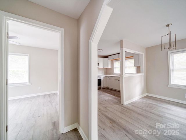2123 W Sixth Avenue, Gastonia, NC 28052