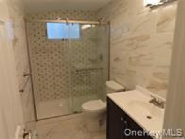 29 - B Deer Park Avenue 29 B, Babylon, NY 11702