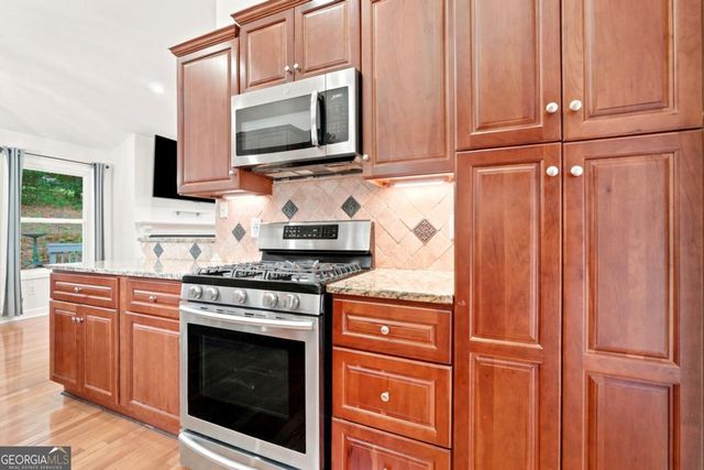 3010 Wellcrest Drive NW, Kennesaw, GA 30152
