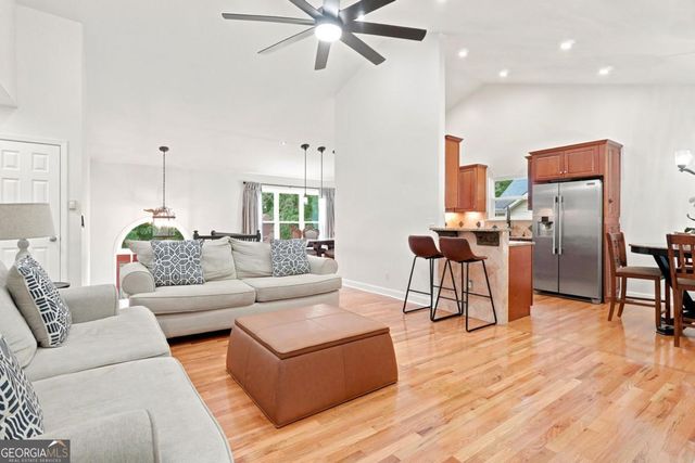 3010 Wellcrest Drive NW, Kennesaw, GA 30152