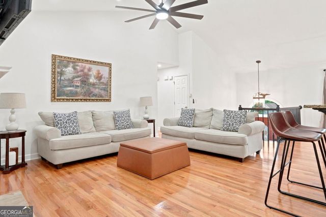 3010 Wellcrest Drive NW, Kennesaw, GA 30152