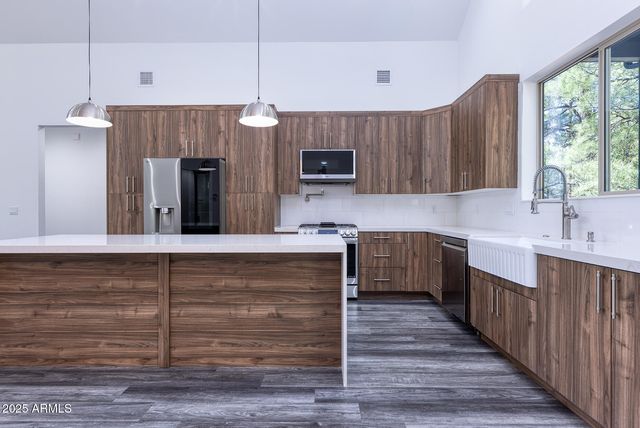 50 S BENCH Circle, Show Low, AZ 85901