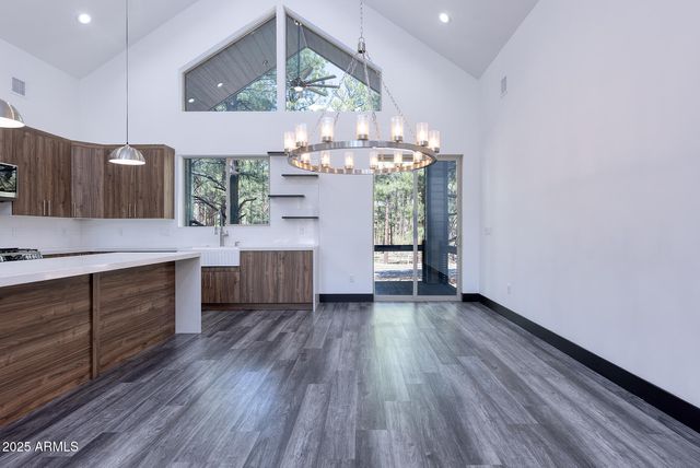 50 S BENCH Circle, Show Low, AZ 85901