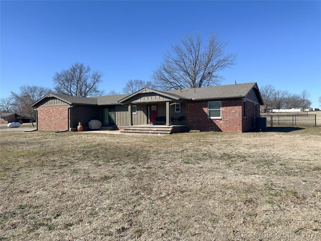 5721 E Everetts Point, Oologah, OK 74053