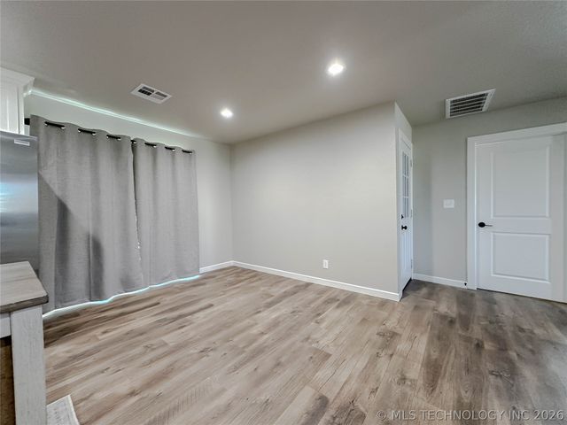 5721 E Everetts Point, Oologah, OK 74053