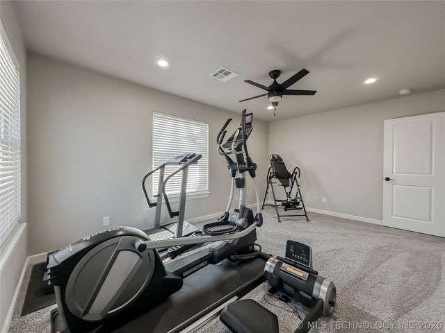 5721 E Everetts Point, Oologah, OK 74053