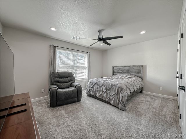 5721 E Everetts Point, Oologah, OK 74053