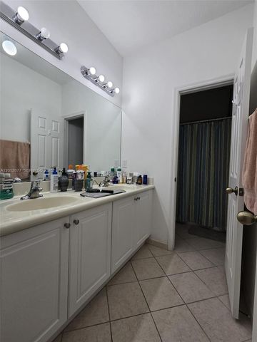 11629 SW 236th St, Homestead, FL 33032