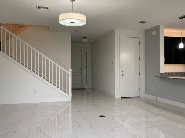 9754 Celtic Sea Lane, Delray Beach, FL 33446