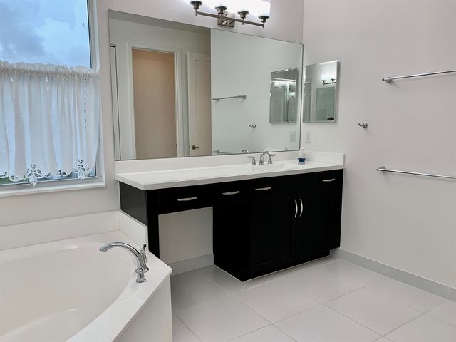9754 Celtic Sea Lane, Delray Beach, FL 33446
