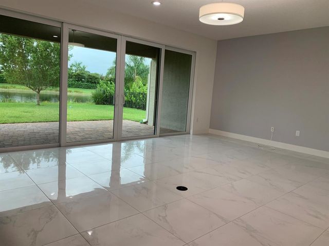 9754 Celtic Sea Lane, Delray Beach, FL 33446