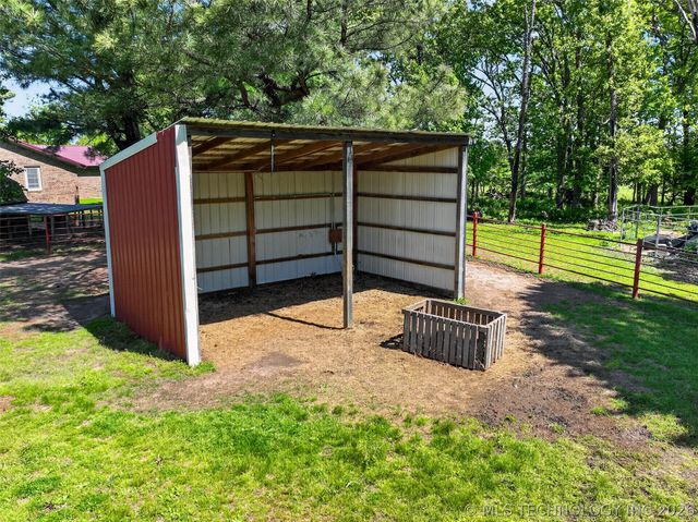 7383 S 447 Road, Rose, OK 74364