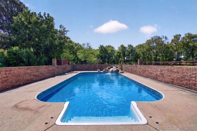 7383 S 447 Road, Rose, OK 74364