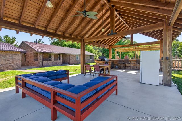 7383 S 447 Road, Rose, OK 74364