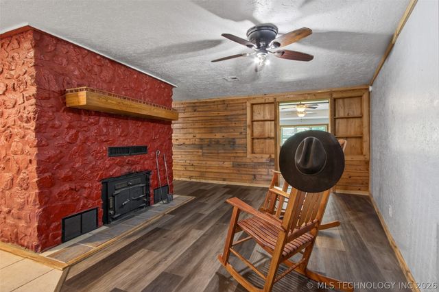 7383 S 447 Road, Rose, OK 74364