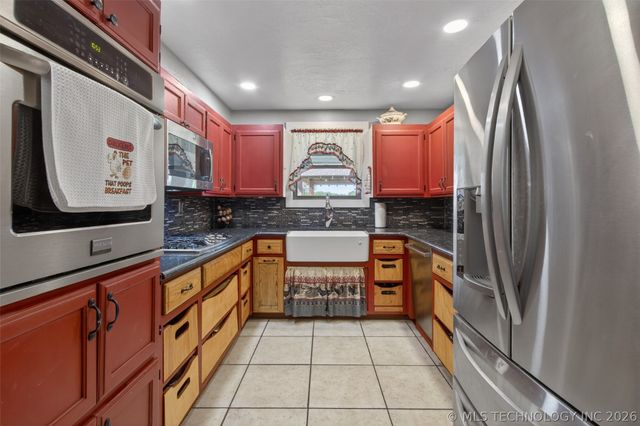 7383 S 447 Road, Rose, OK 74364