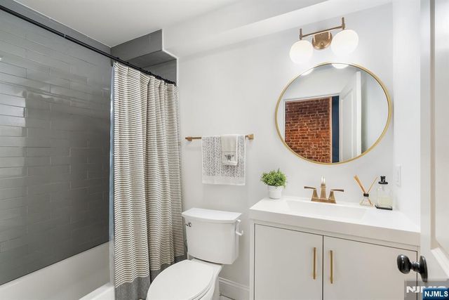 18 Highland Avenue, Jersey City, NJ 07306