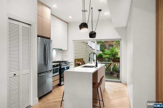 18 Highland Avenue, Jersey City, NJ 07306