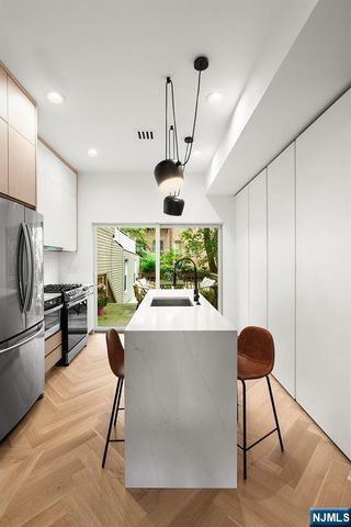 18 Highland Avenue, Jersey City, NJ 07306