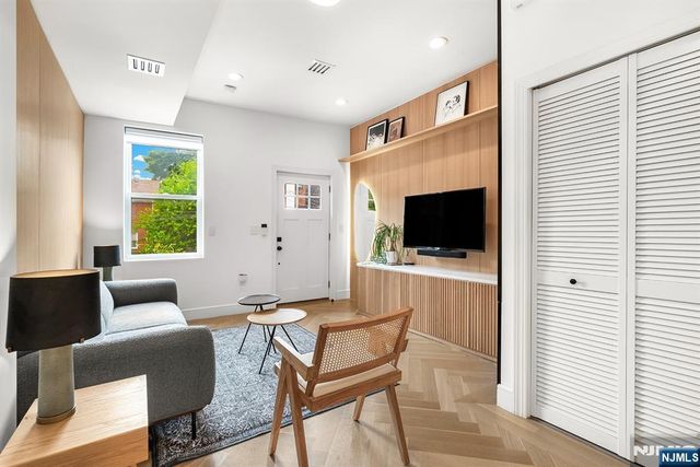 18 Highland Avenue, Jersey City, NJ 07306