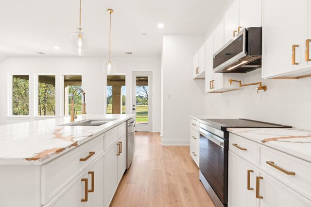 27062 Stonewood Drive, Whitney, TX 76692