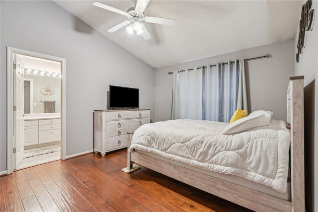 3660 Deer Valley Drive B, Marion, IA 52302