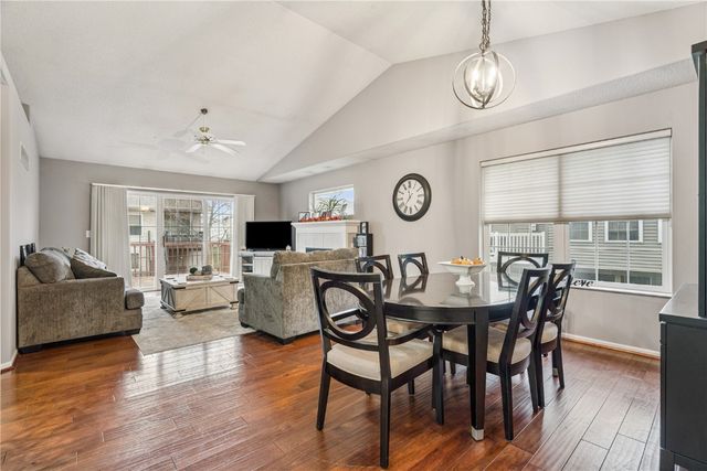 3660 Deer Valley Drive B, Marion, IA 52302