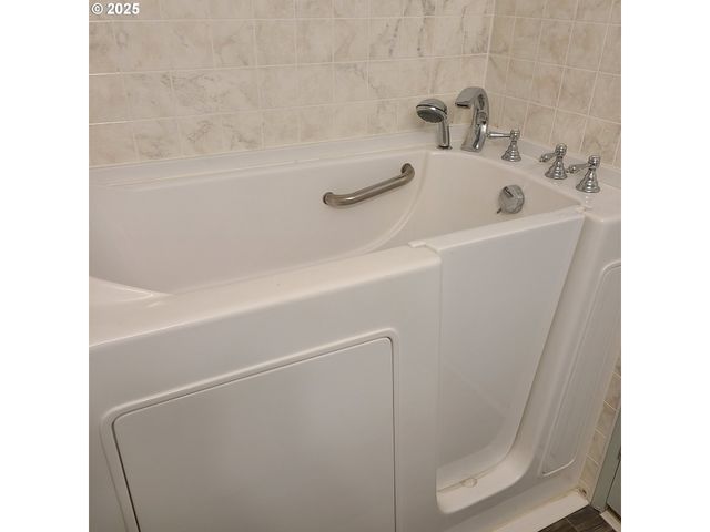 1901 Se MINTER BRIDGE Rd 99, Hillsboro, OR 97123