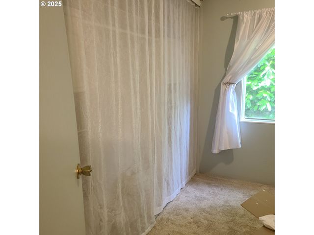 1901 Se MINTER BRIDGE Rd 99, Hillsboro, OR 97123