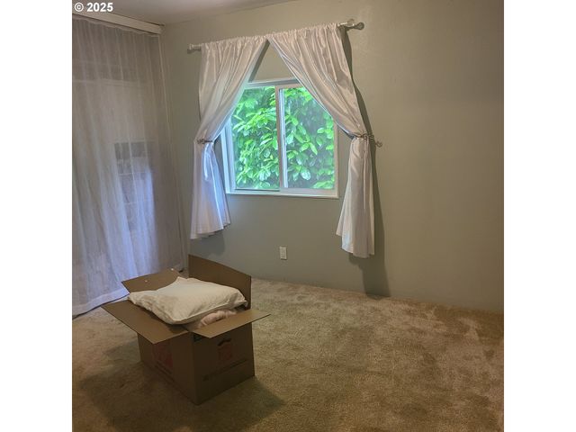 1901 Se MINTER BRIDGE Rd 99, Hillsboro, OR 97123