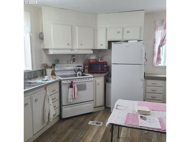 1901 Se MINTER BRIDGE Rd 99, Hillsboro, OR 97123