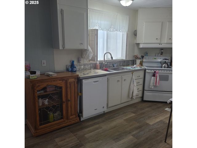 1901 Se MINTER BRIDGE Rd 99, Hillsboro, OR 97123