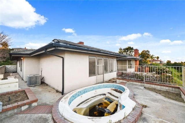 6717 E La Cumbre, Orange, CA 92869