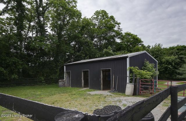 8115 W Hwy 42, Goshen, KY 40026
