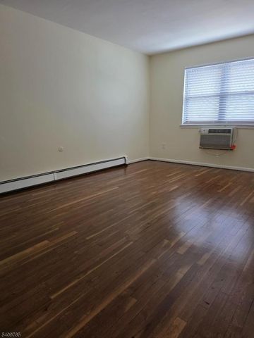 401 Us Highway 22 F, North Plainfield Boro, NJ 07060