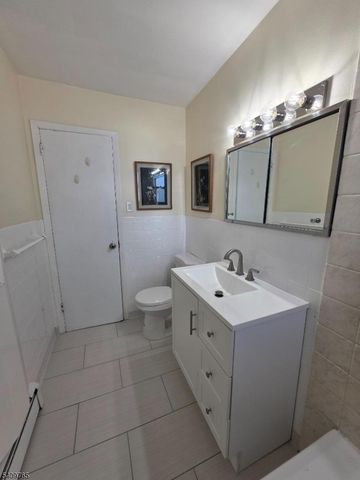 401 Us Highway 22 F, North Plainfield Boro, NJ 07060