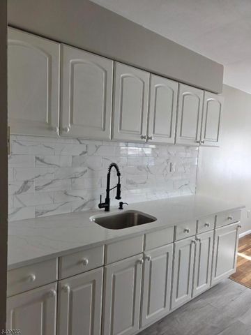 401 Us Highway 22 F, North Plainfield Boro, NJ 07060