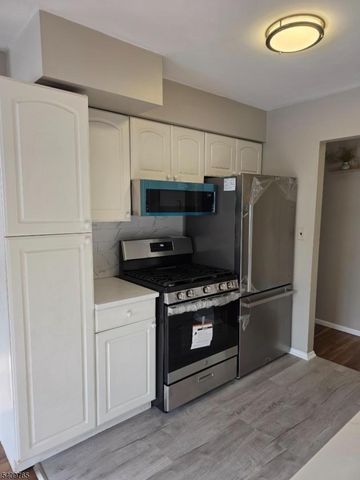 401 Us Highway 22 F, North Plainfield Boro, NJ 07060