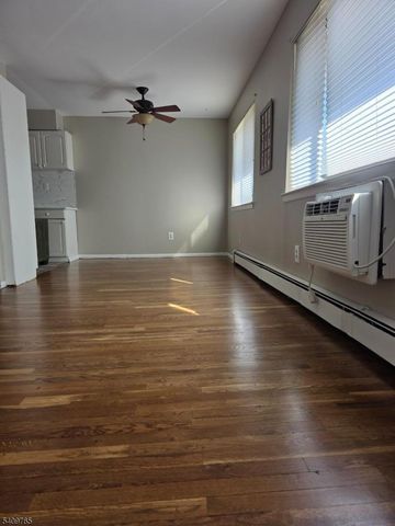 401 Us Highway 22 F, North Plainfield Boro, NJ 07060