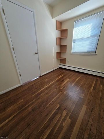 401 Us Highway 22 F, North Plainfield Boro, NJ 07060