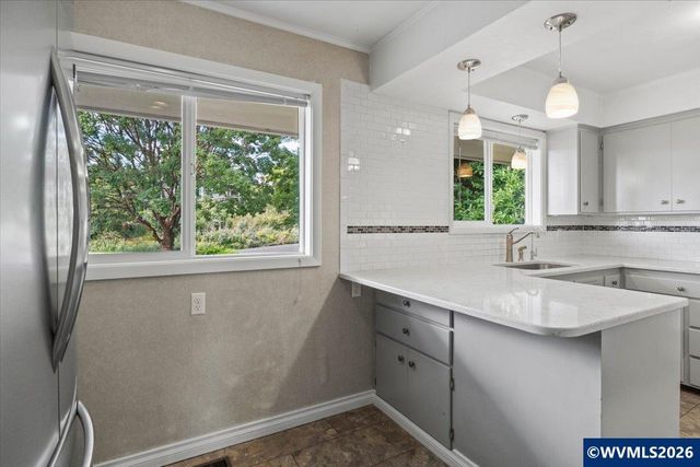 1535 Corina Dr SE, Salem, OR 97302