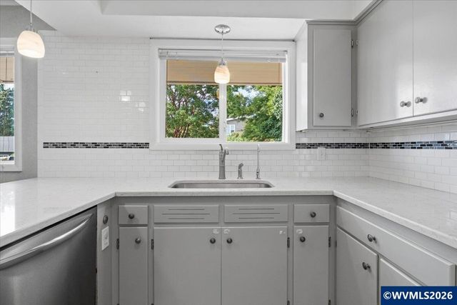 1535 Corina Dr SE, Salem, OR 97302