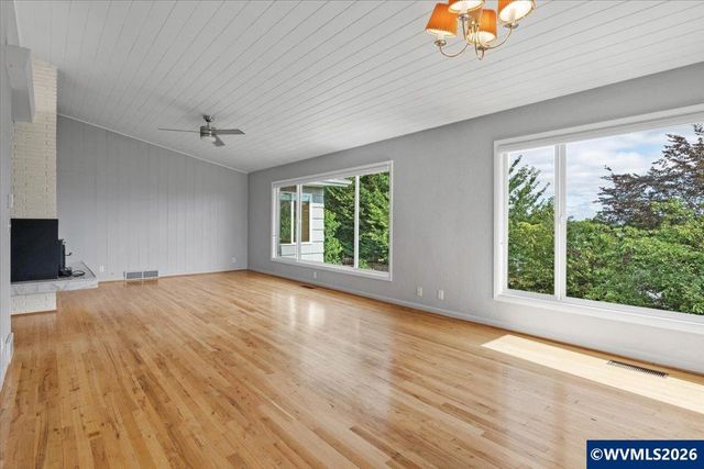 1535 Corina Dr SE, Salem, OR 97302