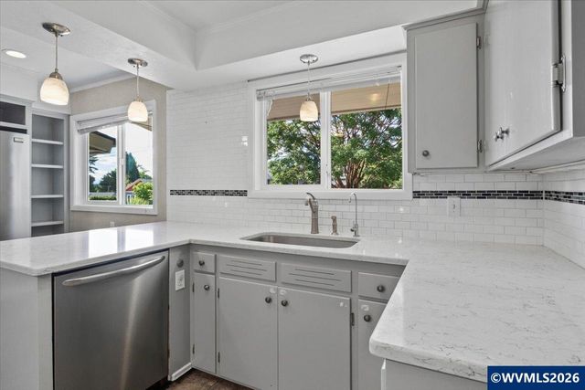 1535 Corina Dr SE, Salem, OR 97302