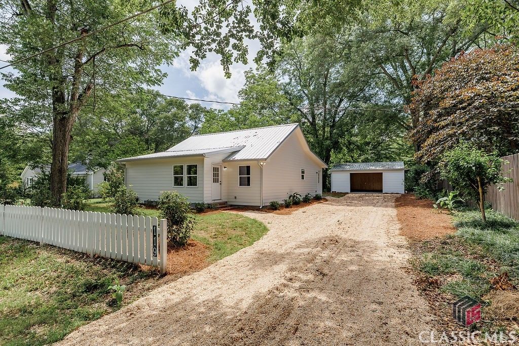 119 Church Street S, Bogart, GA 30622
