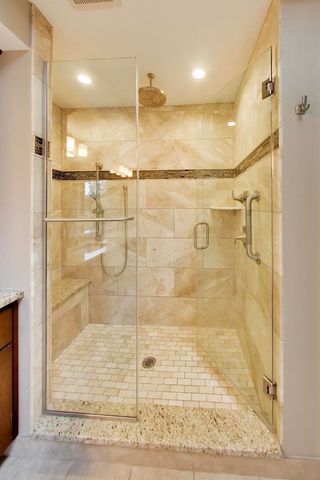 933 Spindletree Avenue, Naperville, IL 60565