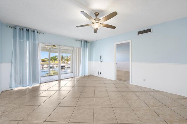 29 Yacht Club Drive Unit 405, North Palm Beach, FL 33408